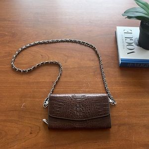 No label , never used , crocodile wallet on a chain